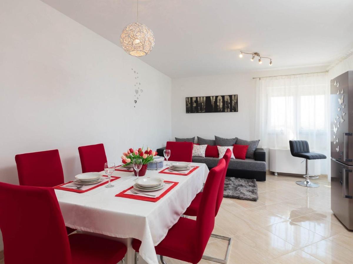 Apartment Lana St 苏佩塔尔 外观 照片